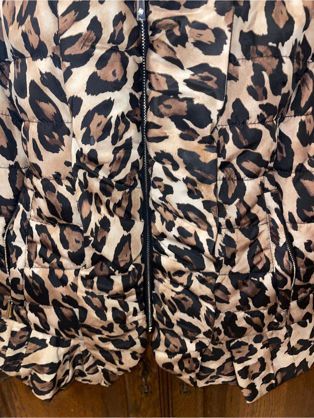 White House Black Market Leopard Print Puffer Vest in Tan and Black - Picture 5 of 8